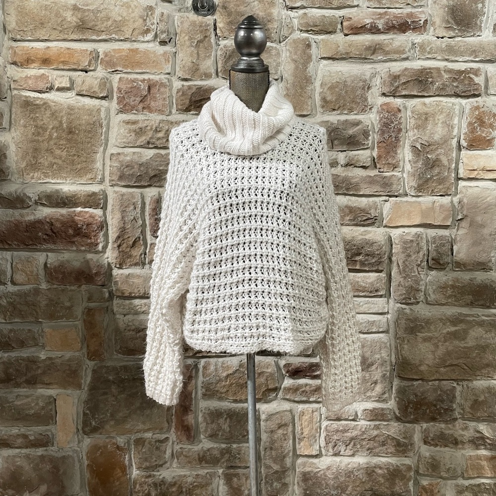 Jaclyn Hill express sweater